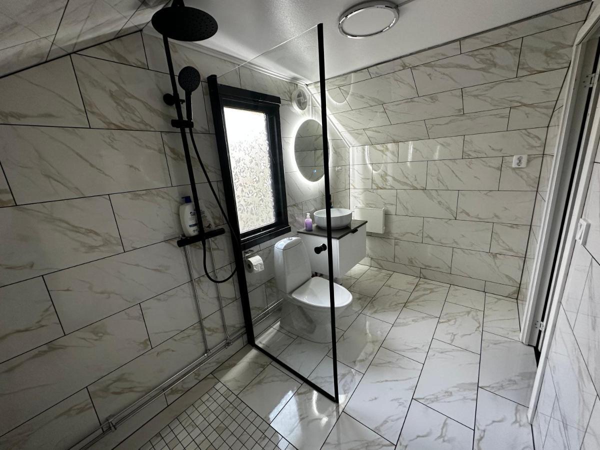 Luxurious Apartment Near Citycenter Borås Buitenkant foto